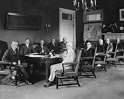 Wilson and his cabinet in 1916