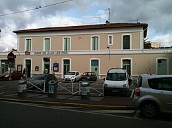 Exterior of Juan-les-Pins train station.