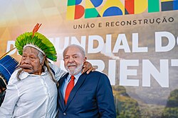 Kayapo chief Raoni Metuktire with Brazilian President Luiz Inácio Lula da Silva