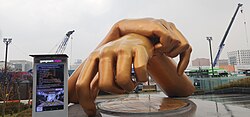 A 2016 bronze sculpture in Gangnam by Hwang Man-seok, inspired by the Psy video.
