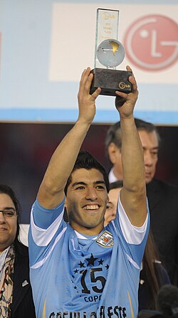 Suárez was named most valuable player of the 2011 Copa América