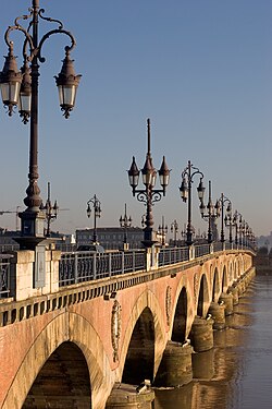 Bordeaux, Pont-de-Pierre