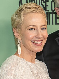 Carrie Coon won for The Leftovers (2016)