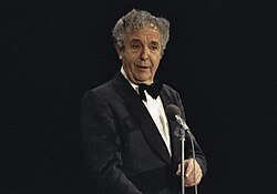 Wim Kan gives a oudejaarsconference (1979).
