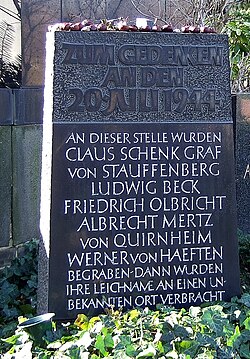 Remembrance stone in Alter St.-Matthäus-Kirchhof cemetery. "Here the corpses were buried and then moved to an unknown place"