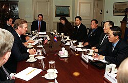 Kim Ok, Kim's personal secretary, with U.S. Secretary of Defense William Cohen, 2000
