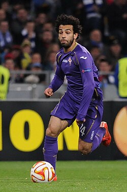 Salah playing for Fiorentina against Dynamo Kyiv in the Europa League in 2015