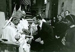 Paul VI celebrates Mass on the occasion of World Missionary Day in 1971