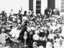 Welcome received at Karachi after Gandhi's (seated in carriage on the right) return to India (1916)
