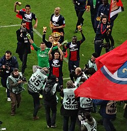 Matuidi (centre) after winning the Coupe de la Ligue 2014
