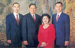 Yudhoyono family in 2003 (L–R): Edhie Baskoro Yudhoyono, Susilo Bambang Yudhoyono, Ani Yudhoyono, and Agus Harimurti Yudhoyono