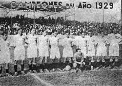 The Universitario squad that won their first Primera División title in 1929: Alva; C. Galindo, Rotta, Denegri, P. Galindo, Astengo, M. Pacheco, P. Pacheco, Góngora, Cillóniz and Souza Ferreira