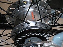 Belt-drive multi-speed rear hub gear on a Trek Soho