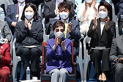 Park Geun-hye (in purple) at the inauguration of President Yoon Suk Yeol, May 2022. Seated at the right is former First Lady Kim Yoon-ok.