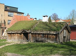 The Bosmåla cottage is part of the open-air museum Kulturen, which hosts a collection of historical Scanian buildings.