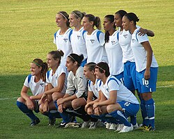 Boston Breakers squad featuring Kristine Lilly before a match, 2009