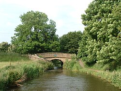 Roving bridges on the Macclesfield Canal are known locally as Snake bridges.