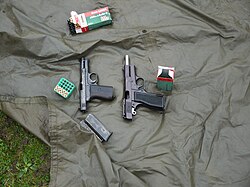 left: 7.65 mm 1934 Model pocket pistol, right: Browning 9 mm (for comparison)