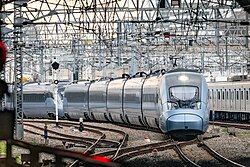 A KTX-Eum train at Yongsan station.