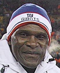 Hall of Fame LB Harry Carson