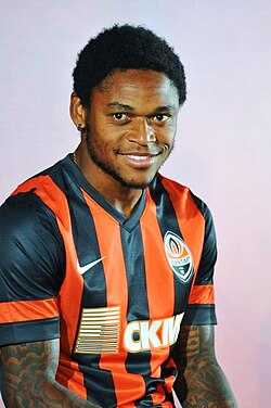 Shakhtar's Luiz Adriano became the first player to score hat-tricks in consecutive Champions League group stage games, both against BATE Borisov.[39]