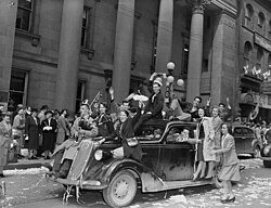 V-Day, downtown Ottawa in 1945, to mark the end of World War II