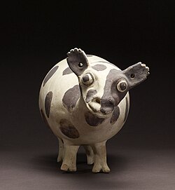 This sculpture, originating from the Chancay Valley and adjacent Chillón Drainage region (Late Intermediate Period), captures the llama's natural inquisitiveness.[48] The Walters Art Museum.