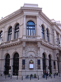 The theater, from the corner of Laprida & Mendoza St.