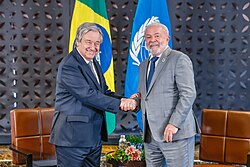Guterres with Brazilian President Luiz Inácio Lula da Silva at the 49th G7 summit in Hiroshima, 21 May 2023