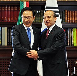 Calderón and Former South Korean President Lee Myung-bak in Mexico City; 2010.