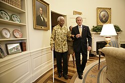 Mandela and US President George W. Bush in the Oval Office, 2005
