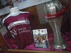 Shirt and trophy awarded after winning the 2016 Primera División, exhibited at C.A. Lanús Museum