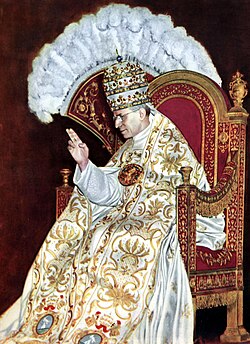 Pope Pius XII seated in the Sedia gestatoria in 1949