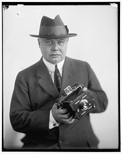 Unidentified Harris & Ewing news photographer