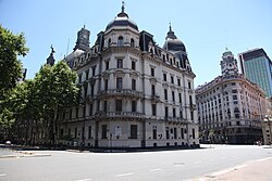 The former Buenos Aires City Hall in the right corner of the entrance to the Avenida de Mayo.