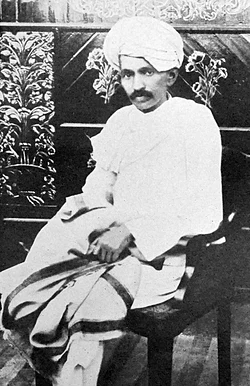 Gandhi in 1918, at the time of the Kheda and Champaran Satyagrahas