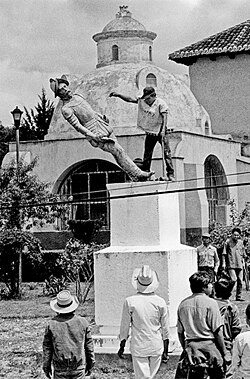 Toppled of the statue of conquistador Diego de Mazariegos on October 12, 1992 in San Cristóbal de las Casas