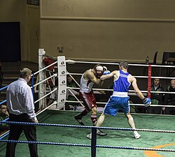 Boxer (right) using framing against boxer (left) using High Guard