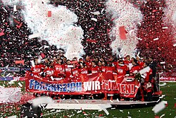 After Austria co-hosted the 2008 European Championship with Switzerland and automatically qualified, Marcel Koller's team managed to qualify for the 2016 European Championship on their own for the first time. This celebration photo was taken on 12 October 2015 after a victory against Liechtenstein.