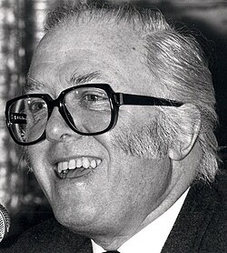 Richard Attenborough won for Gandhi (1982).