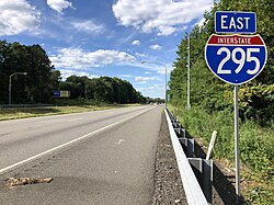 I-295 eastbound past the US 1 Bus./PA 413 interchange in Middletown Township