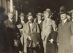 Members of the Irish negotiation committee returning to Ireland in December 1921