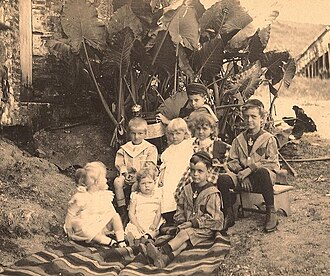 The Riefkohl and Verges children of German descent in Maunabo, Puerto Rico (c. 1890s)