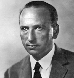 Michael Curtiz won for Casablanca (1942).