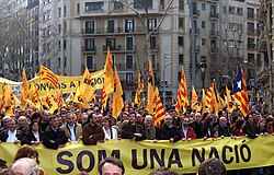 ERC leaders leading the demonstration of 18-02-2006 in Barcelona with the slogan Som una Nació ("We are a Nation")