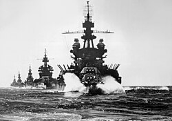 Pennsylvania leading Colorado, Louisville, Portland, and Columbia into Lingayen Gulf in January 1945.