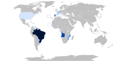 Portuguese – Native Language Gradient Native speakers: 90–100% Native speakers: 40–70% Native speakers: 10–20% Native speakers: 1–5% Native speakers: Less Than 1%