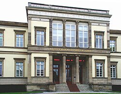 Entrance to the Old State Gallery