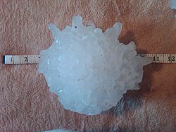 The largest recorded hailstone in the United States