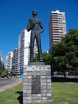A statue honoring the immigrants, in Rosario